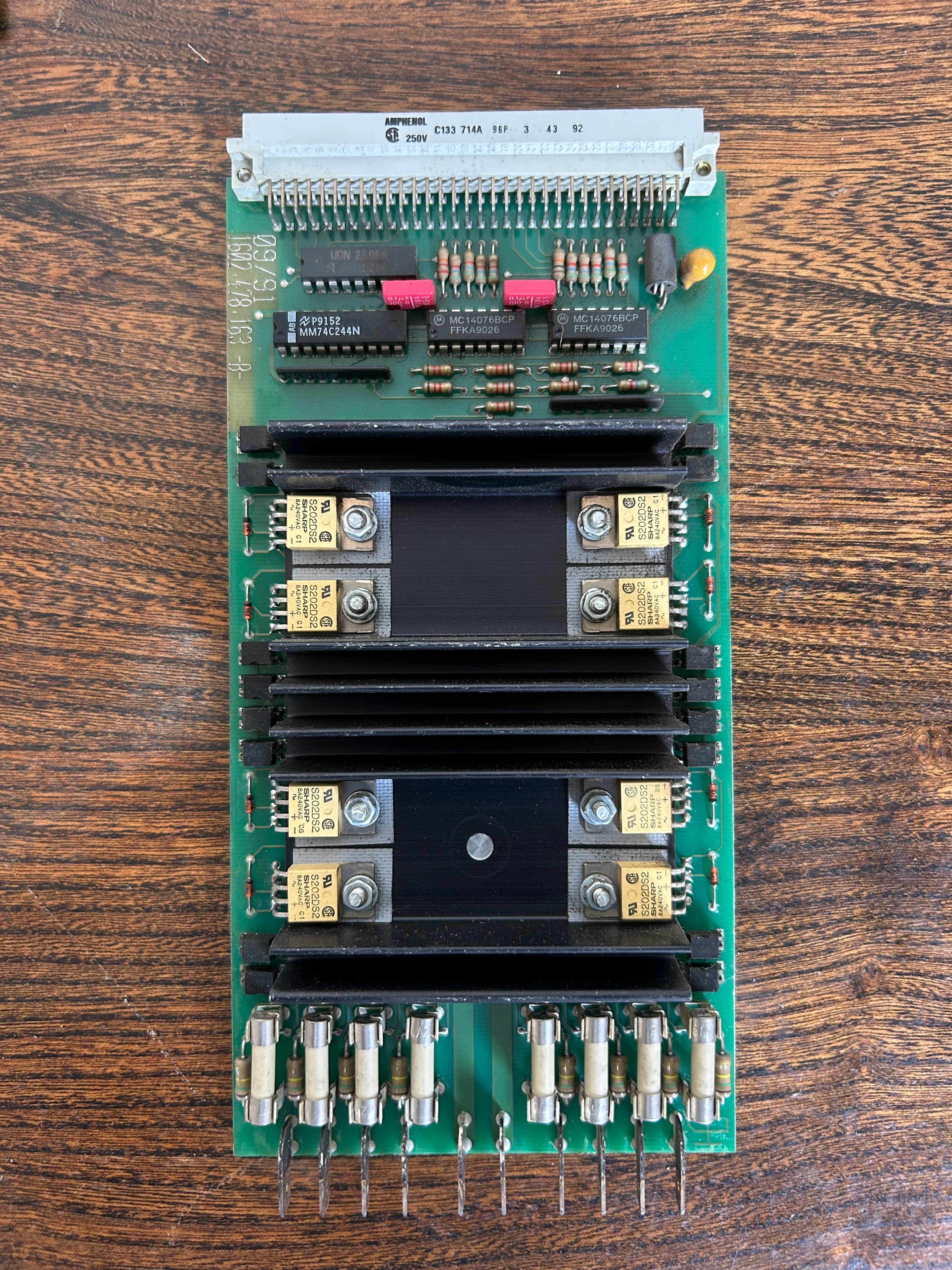 R800 A Regulator Card product photograph front
