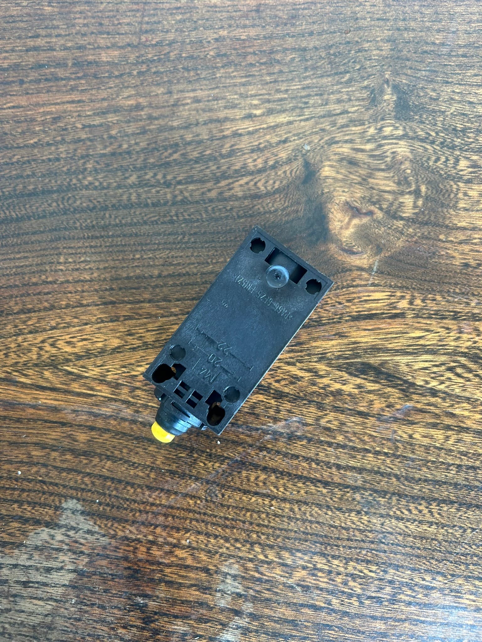 Eaton LS-Titan Series Plunger Limit Switch product photograph