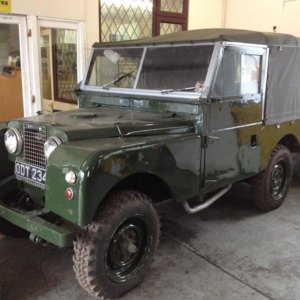 LAND ROVER Series 1 86"
