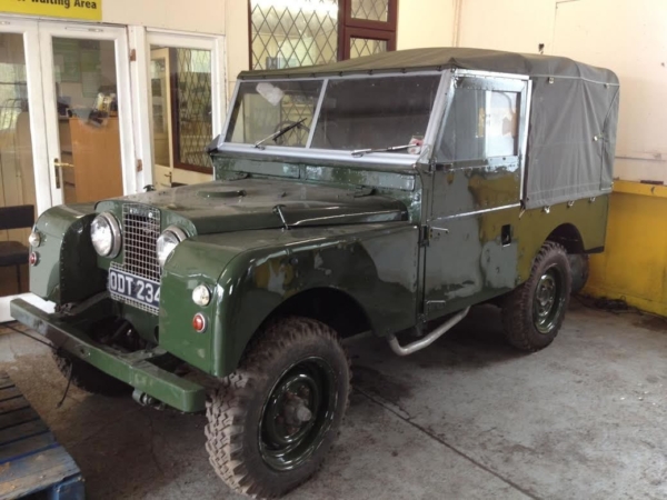 LAND ROVER Series 1 86"